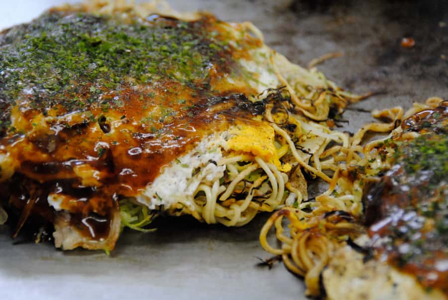 3 Popular Okonomiyaki Restaurants at Hiroshima Station